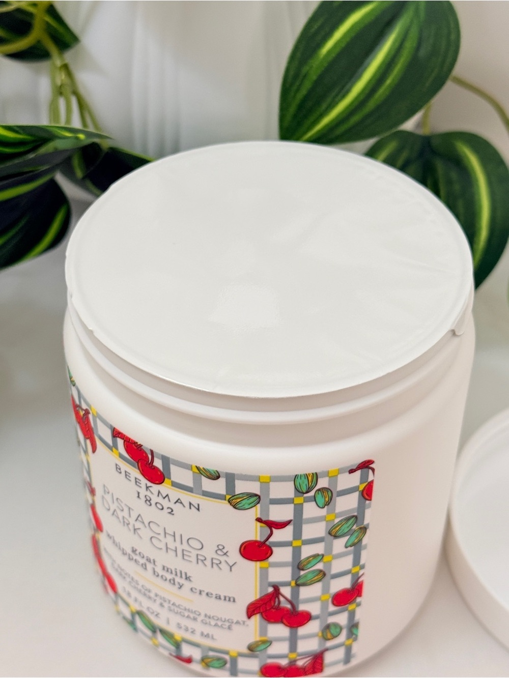 Beekman 1802 Pistachio & Dark Cherry Goat Milk Whipped Body Cream - New & Sealed - Picture 2 of 2